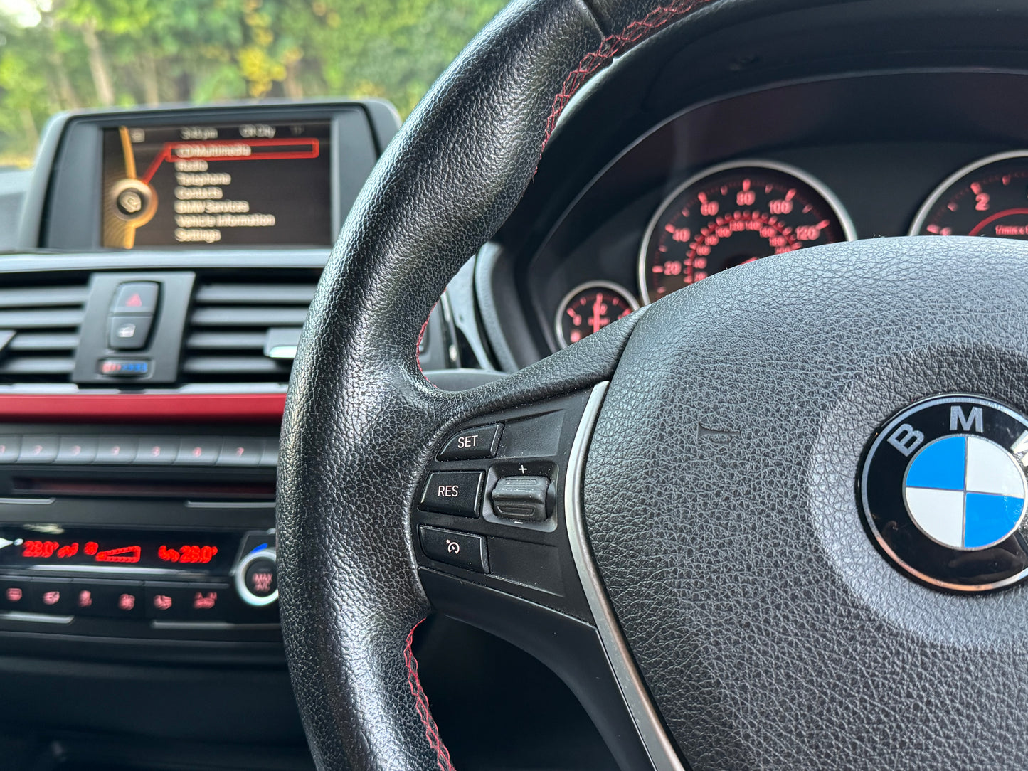 BMW 3 Series, Sport, 320d, Saloon - YK62OEU