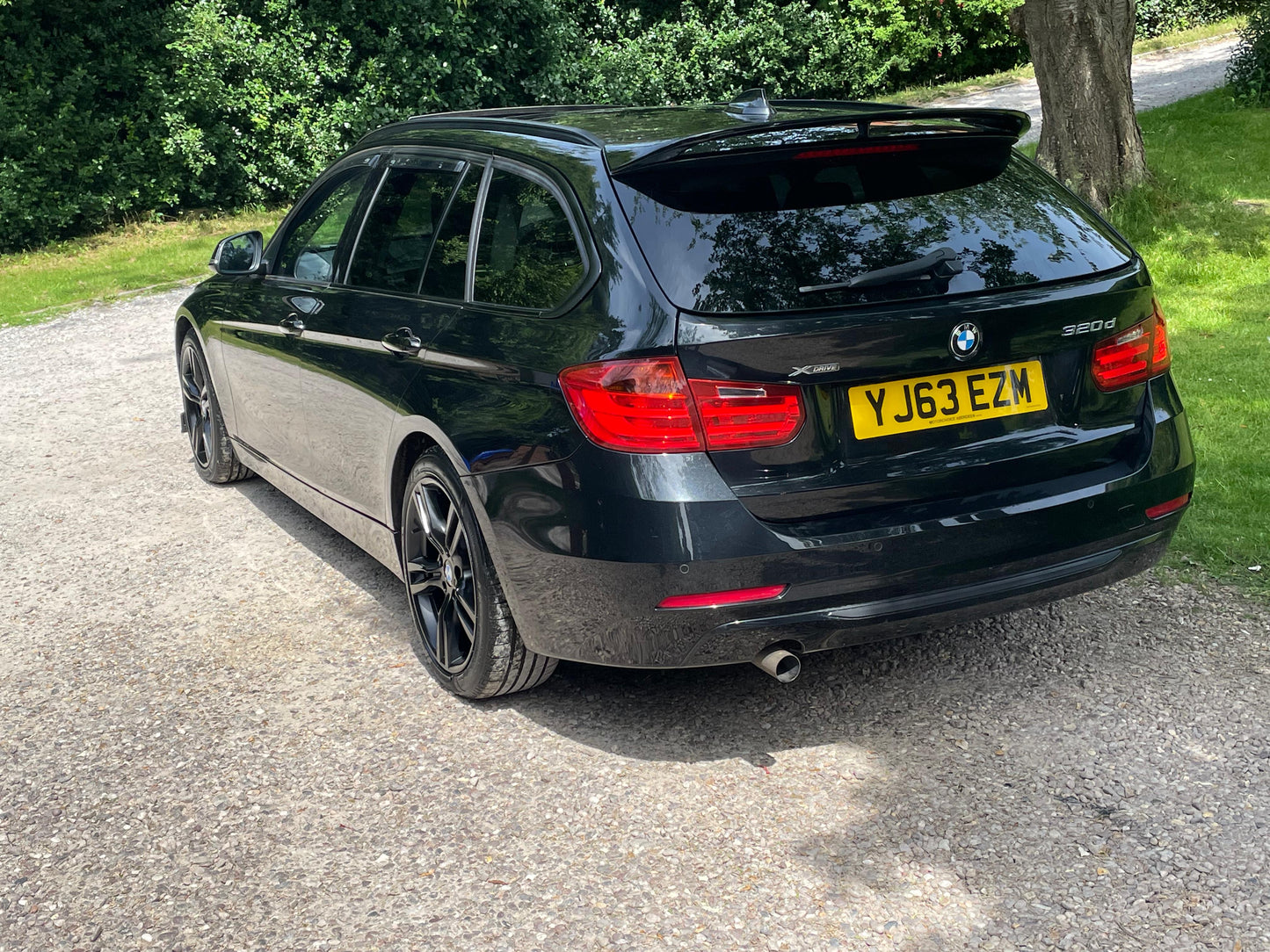 BMW 3 Series, Luxury, xDrive, 320d, Estate - YJ63EZM