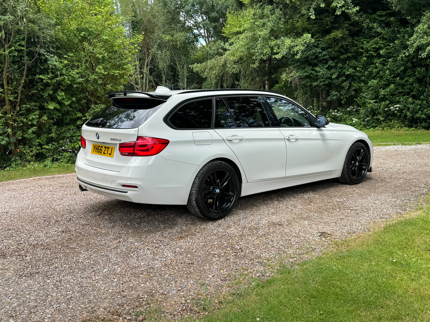 BMW 3 Series, Sport, 320d, Estate - YH66ZTJ