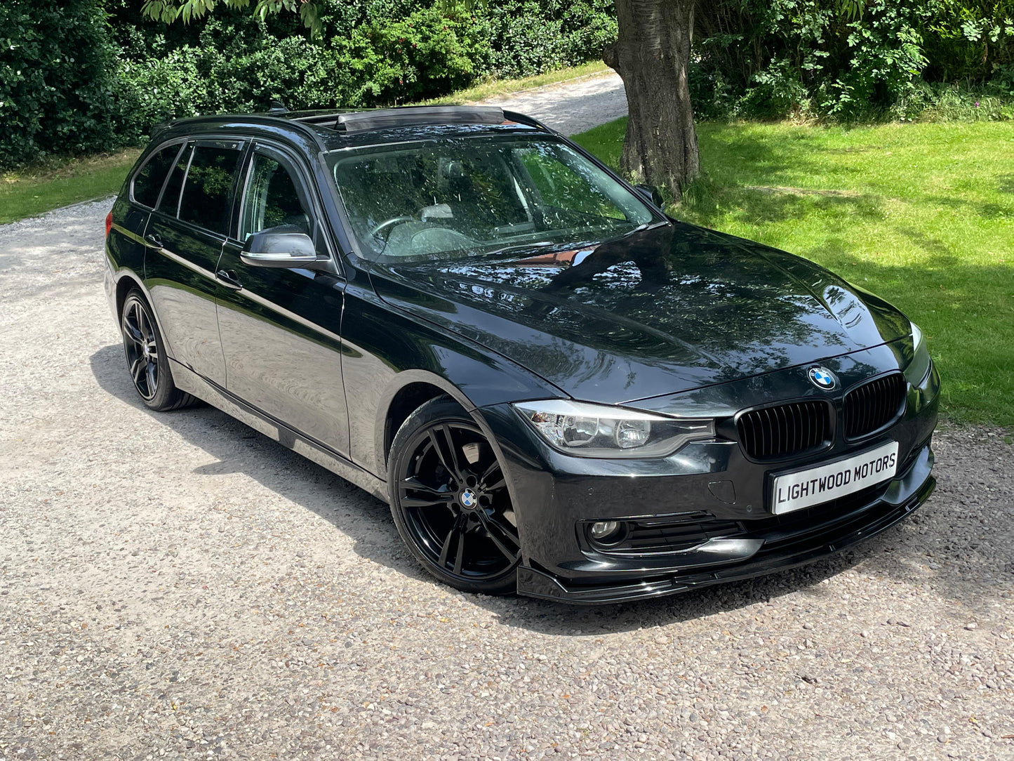 BMW 3 Series, Luxury, xDrive, 320d, Estate - YJ63EZM