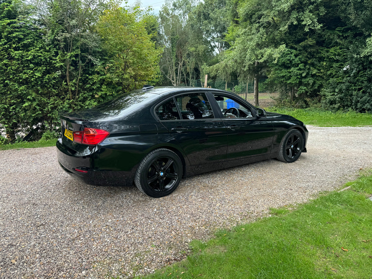 BMW 3 Series, SE, 318d, Saloon - LX13GGO