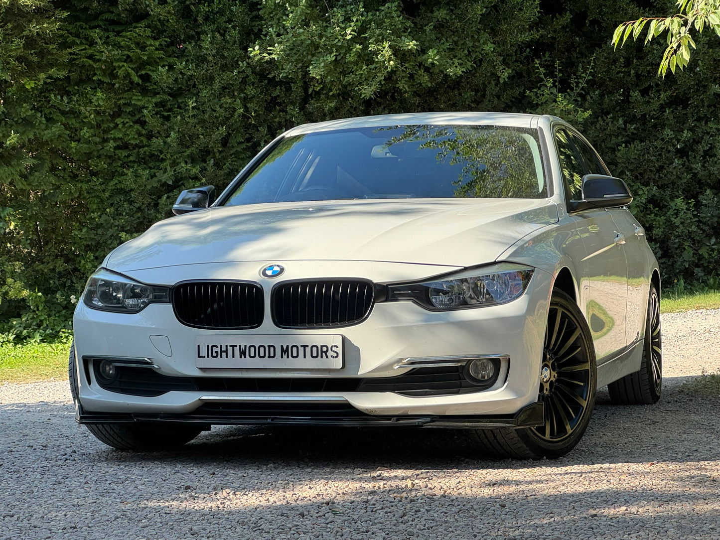 BMW 3 Series, Luxury, 320d, Saloon - YH13YNG