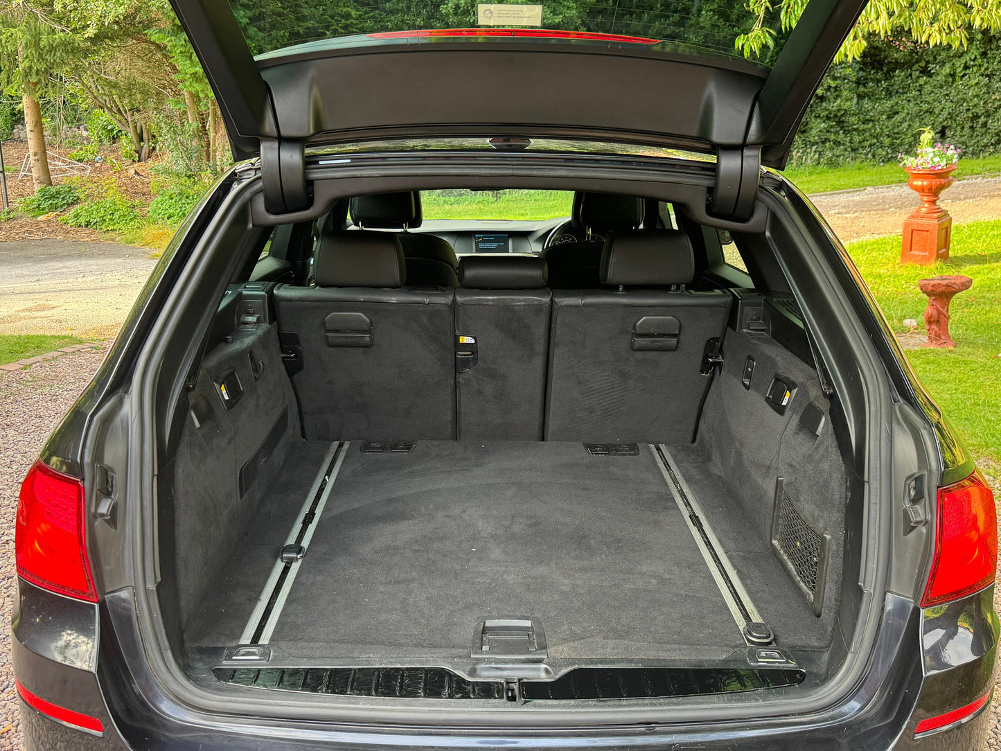 BMW 5 Series M Sport, Estate - AV11AVJ