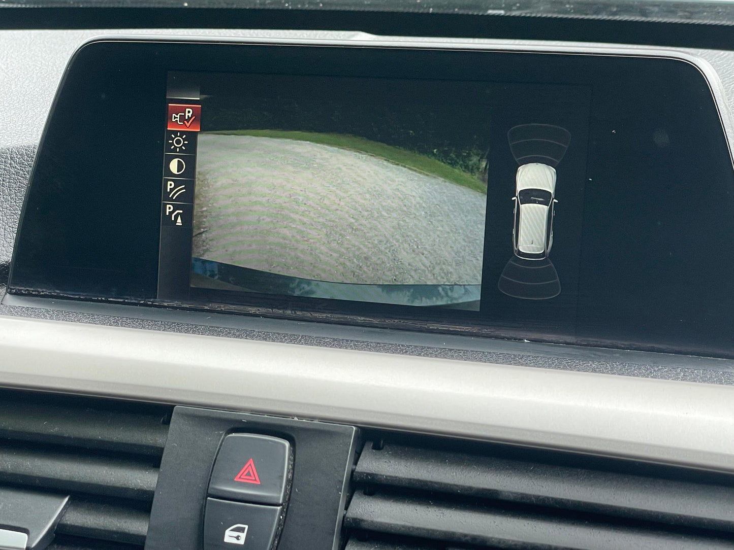 BMW 3 Series, SE, 318d, Estate - YG66SHJ