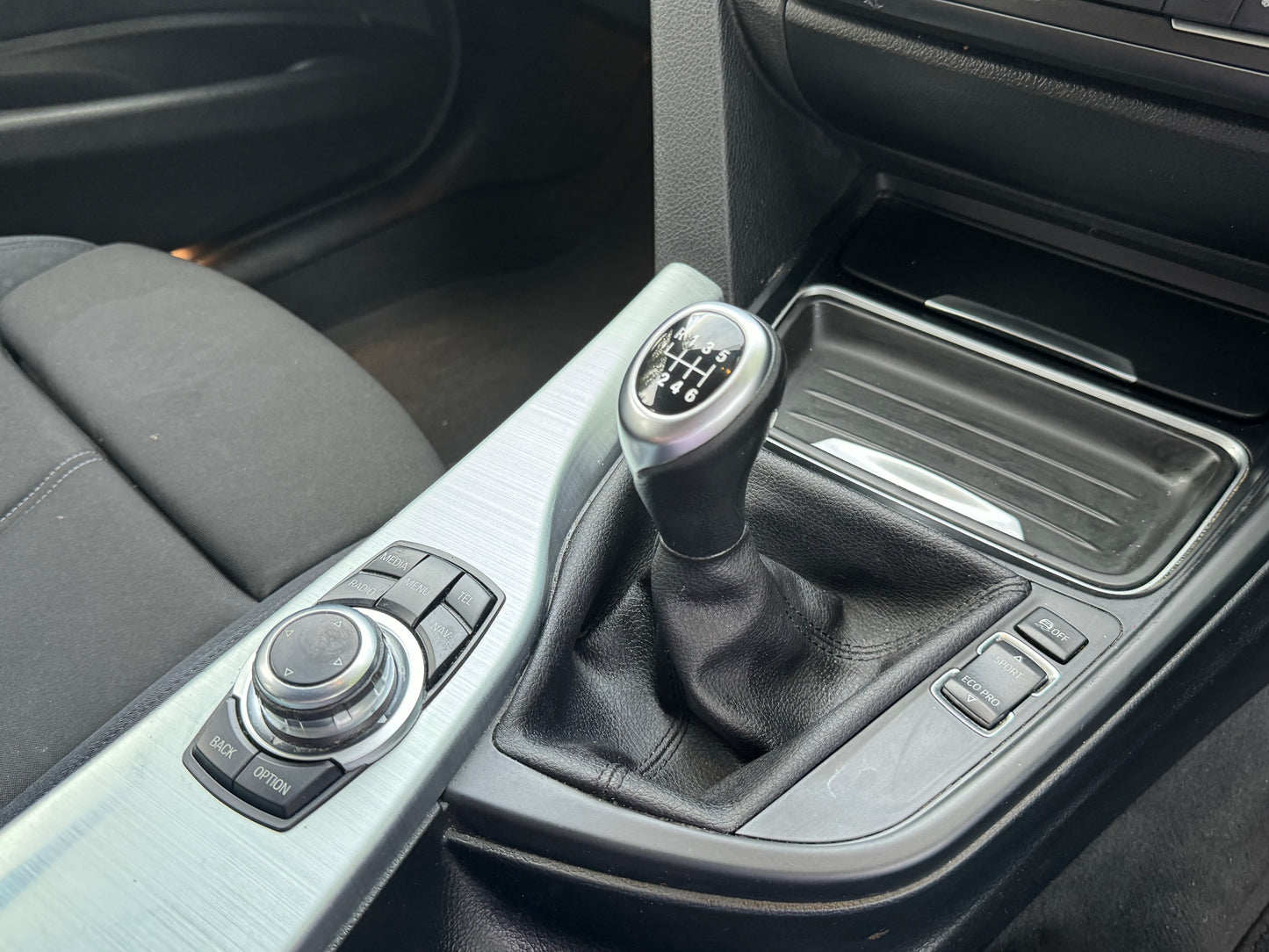 BMW 3 Series, Sport, 320d, Saloon - DN64YBV