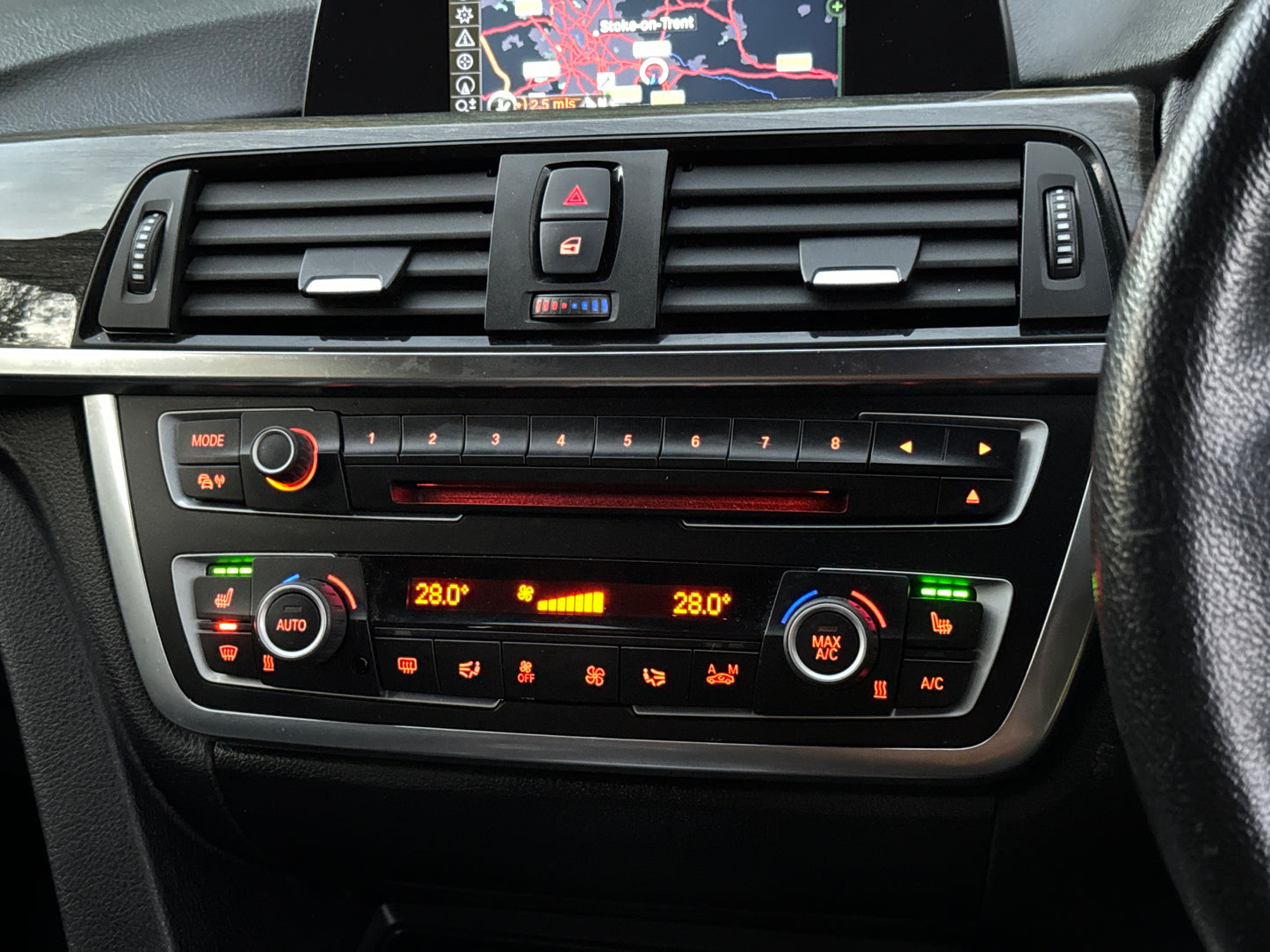 BMW 3 Series, 320d, Saloon - YE13DFF