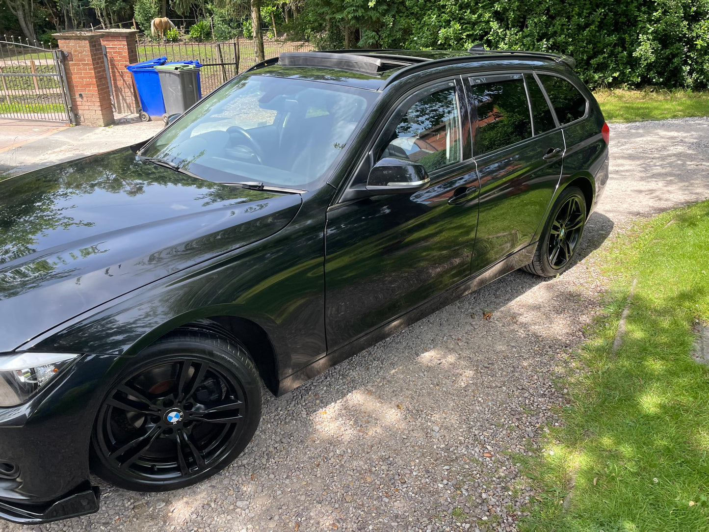 BMW 3 Series, Luxury, xDrive, 320d, Estate - YJ63EZM