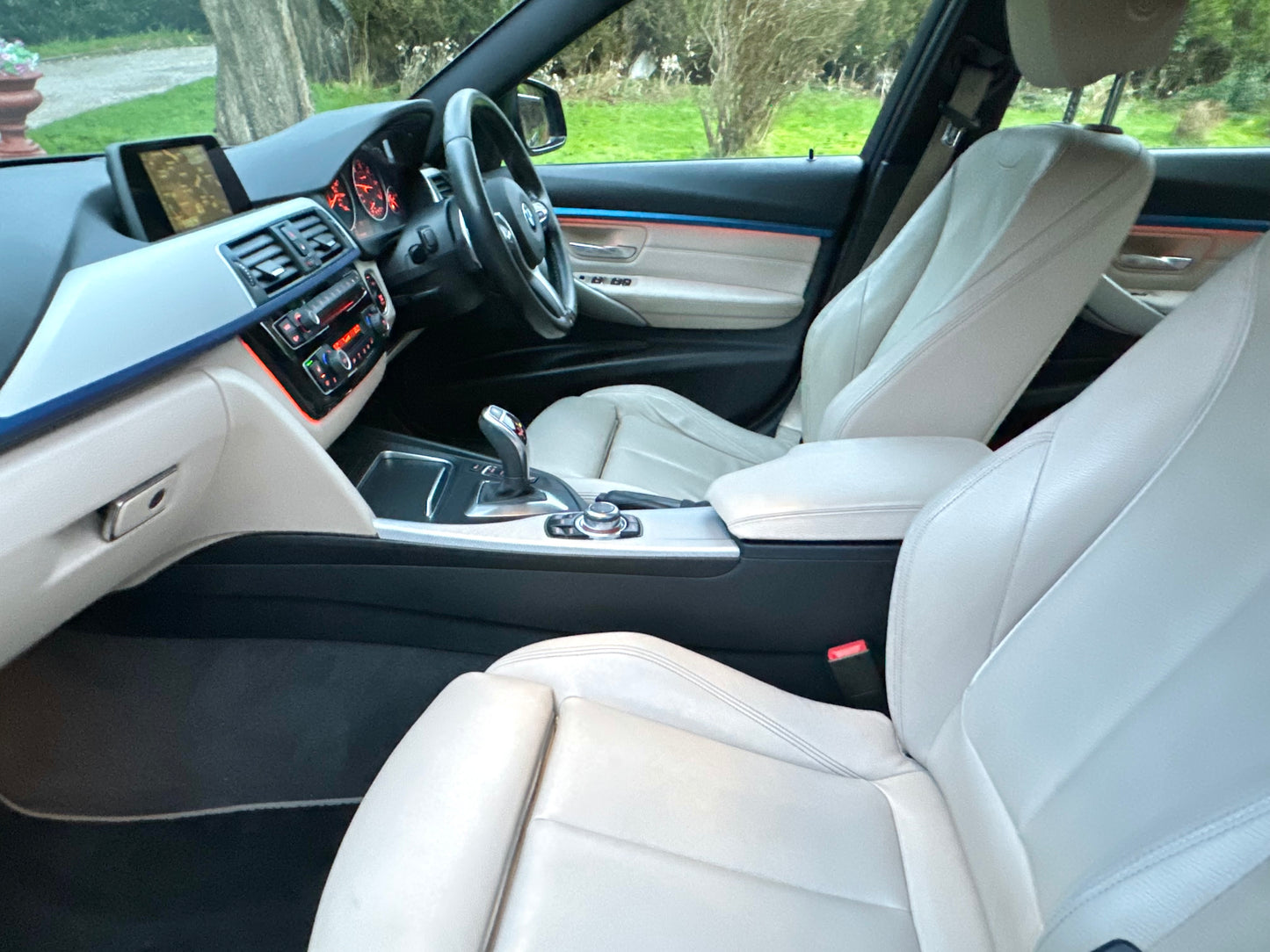 BMW 3 Series, M Sport, 330d, Individual, Saloon - WN16YVU