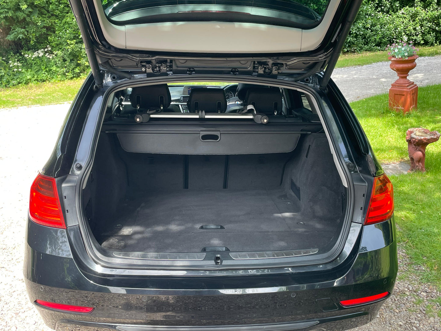 BMW 3 Series, Luxury, xDrive, 320d, Estate - YJ63EZM