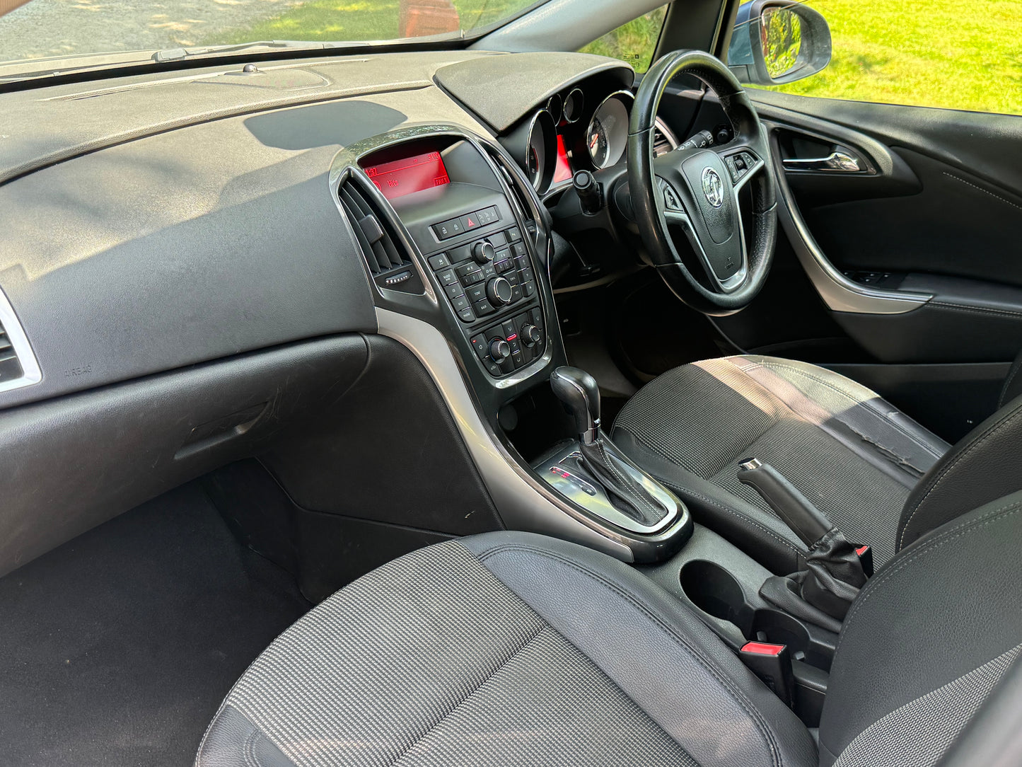Vauxhall Astra, SE, Hatchback - LC13NBN