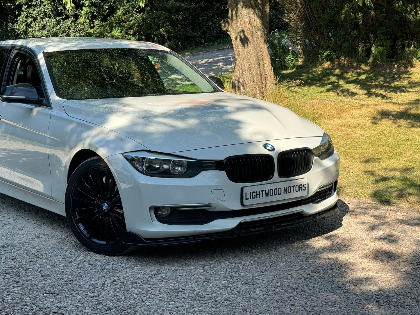 BMW 3 Series, Luxury, 320d, Saloon - YH13YNG