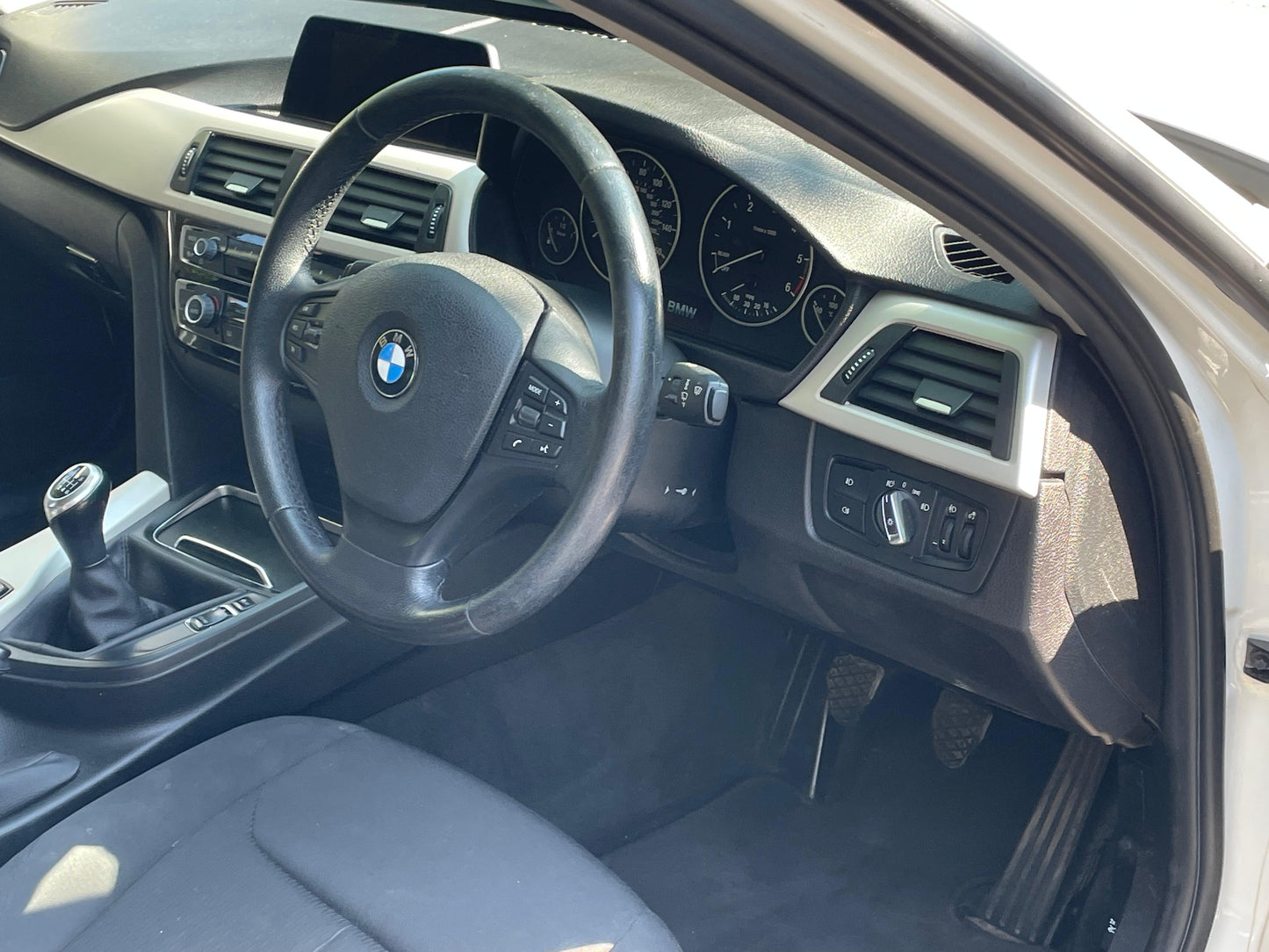 BMW 3 Series, SE, 318d, Saloon - HK65FCD