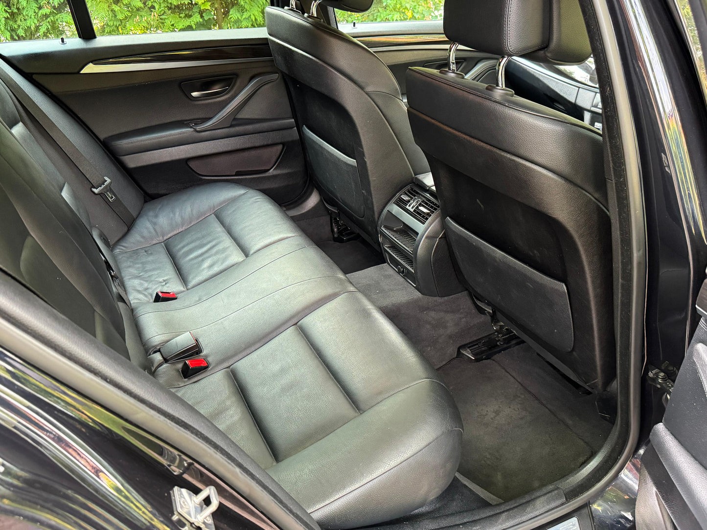 BMW 5 Series M Sport, Estate - AV11AVJ