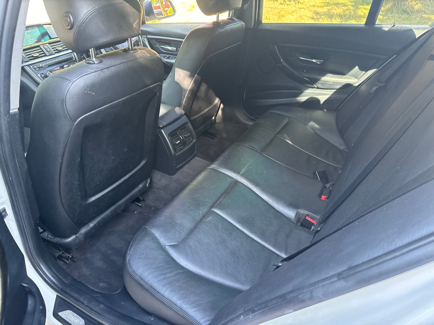 BMW 3 Series, Luxury, 320d, Saloon - YH13YNG