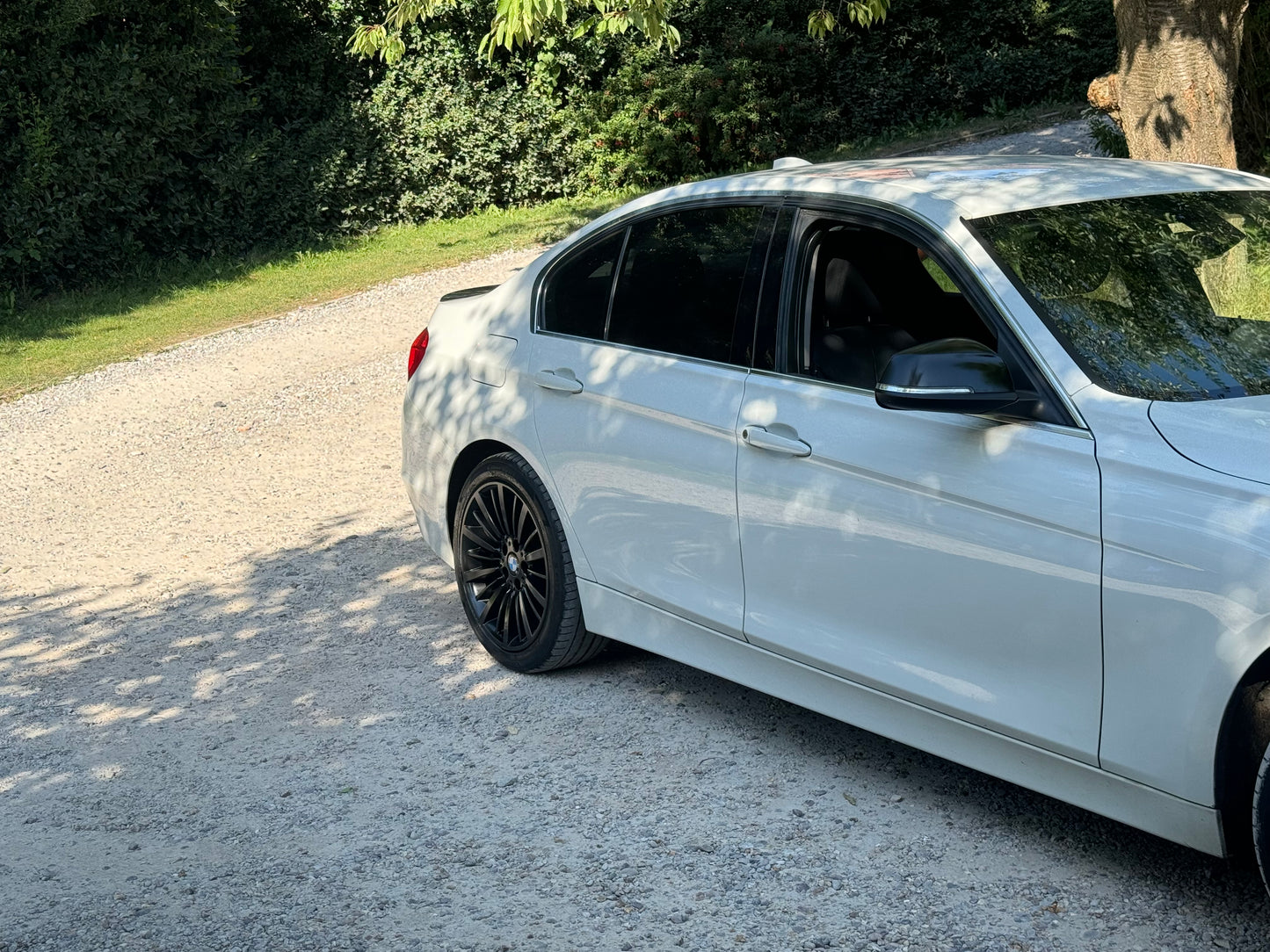 BMW 3 Series, Luxury, 320d, Saloon - YH13YNG