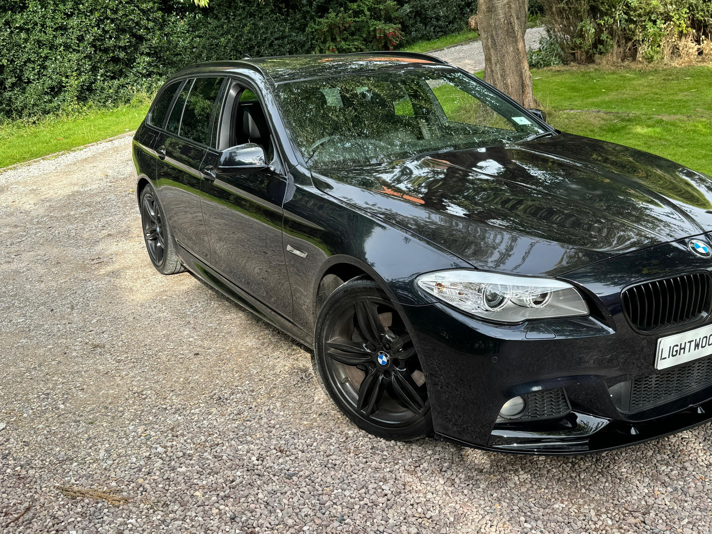 BMW 5 Series M Sport, Estate - AV11AVJ