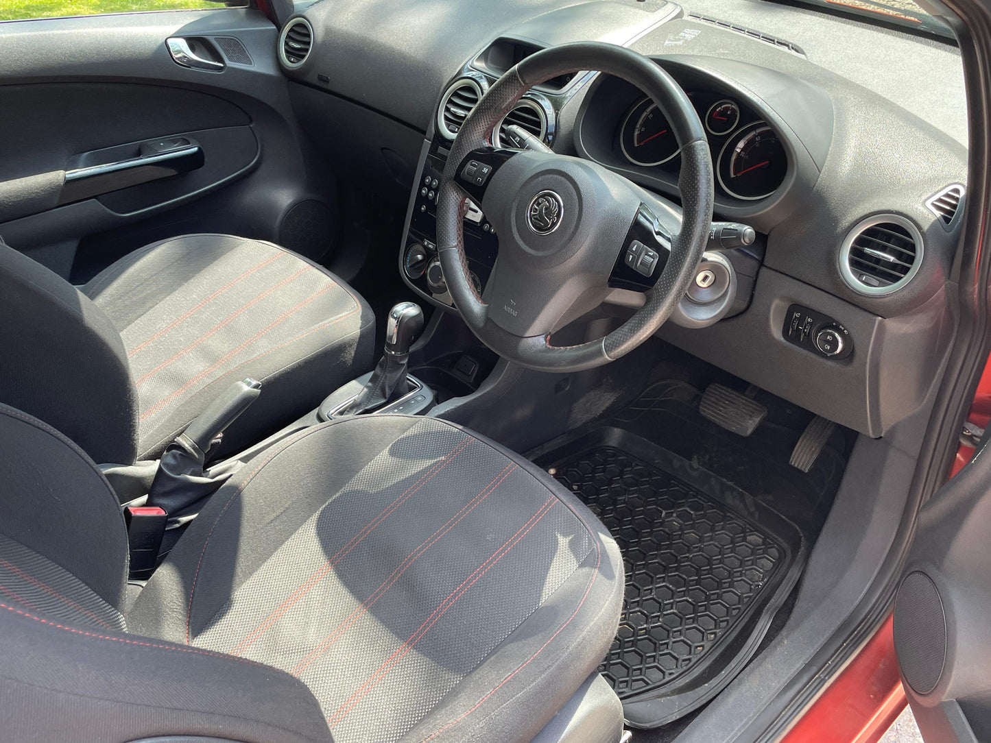 Vauxhall Corsa, SXi, Hatchback - LV11YGW