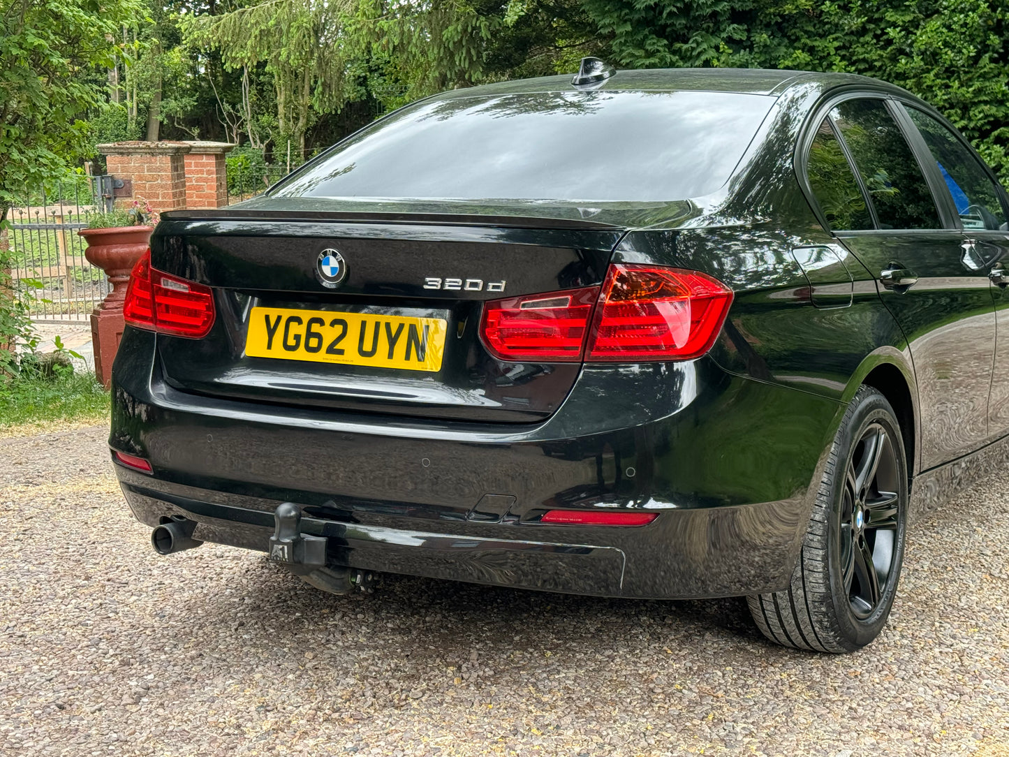 BMW 3 Series, SE, 320d, Saloon - YG62UYN