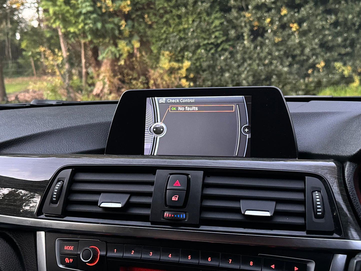 BMW 3 Series, 320d, Saloon - YE13DFF