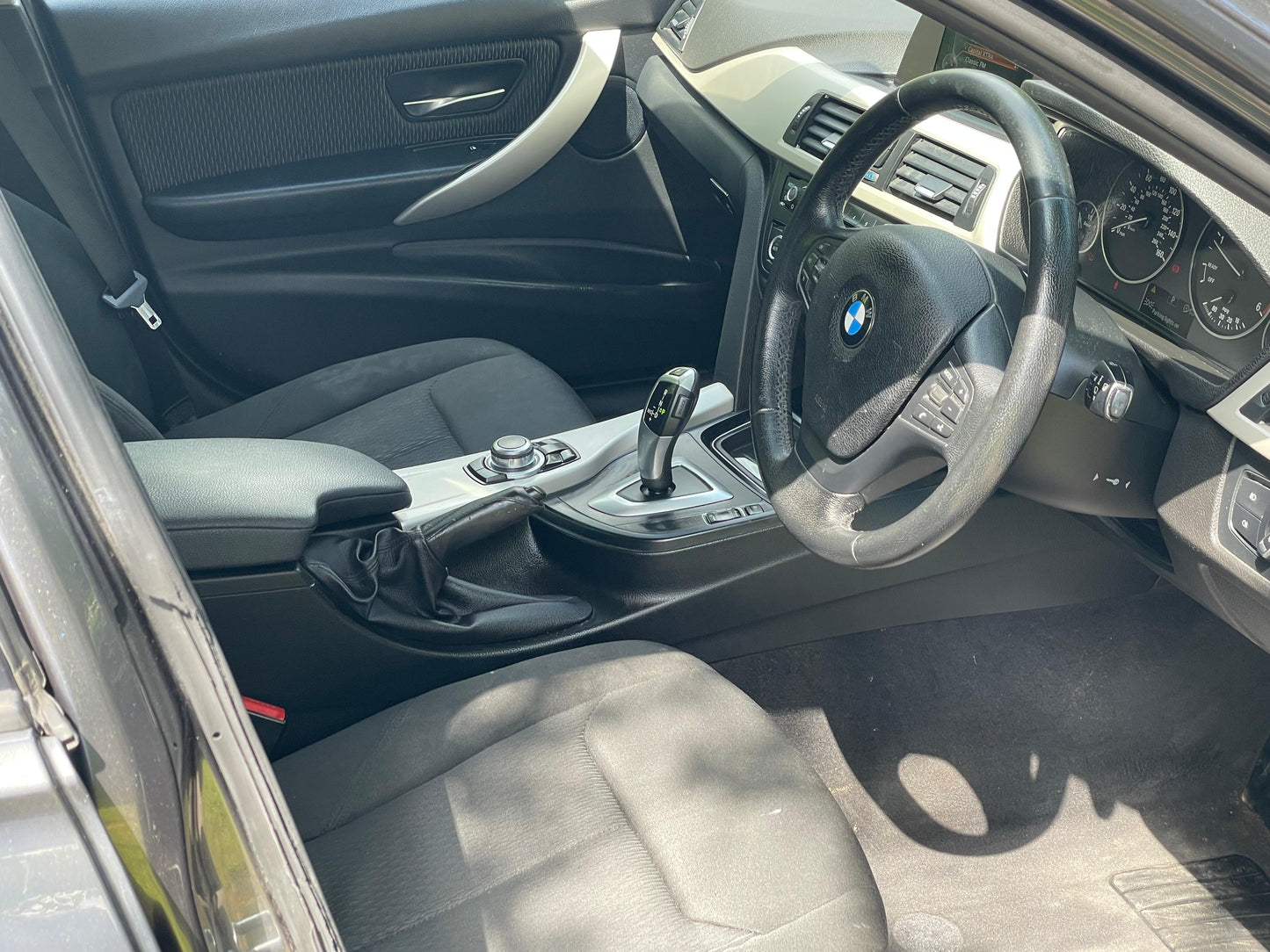 BMW 3 Series, ED, 320d, Saloon - YG15LBX