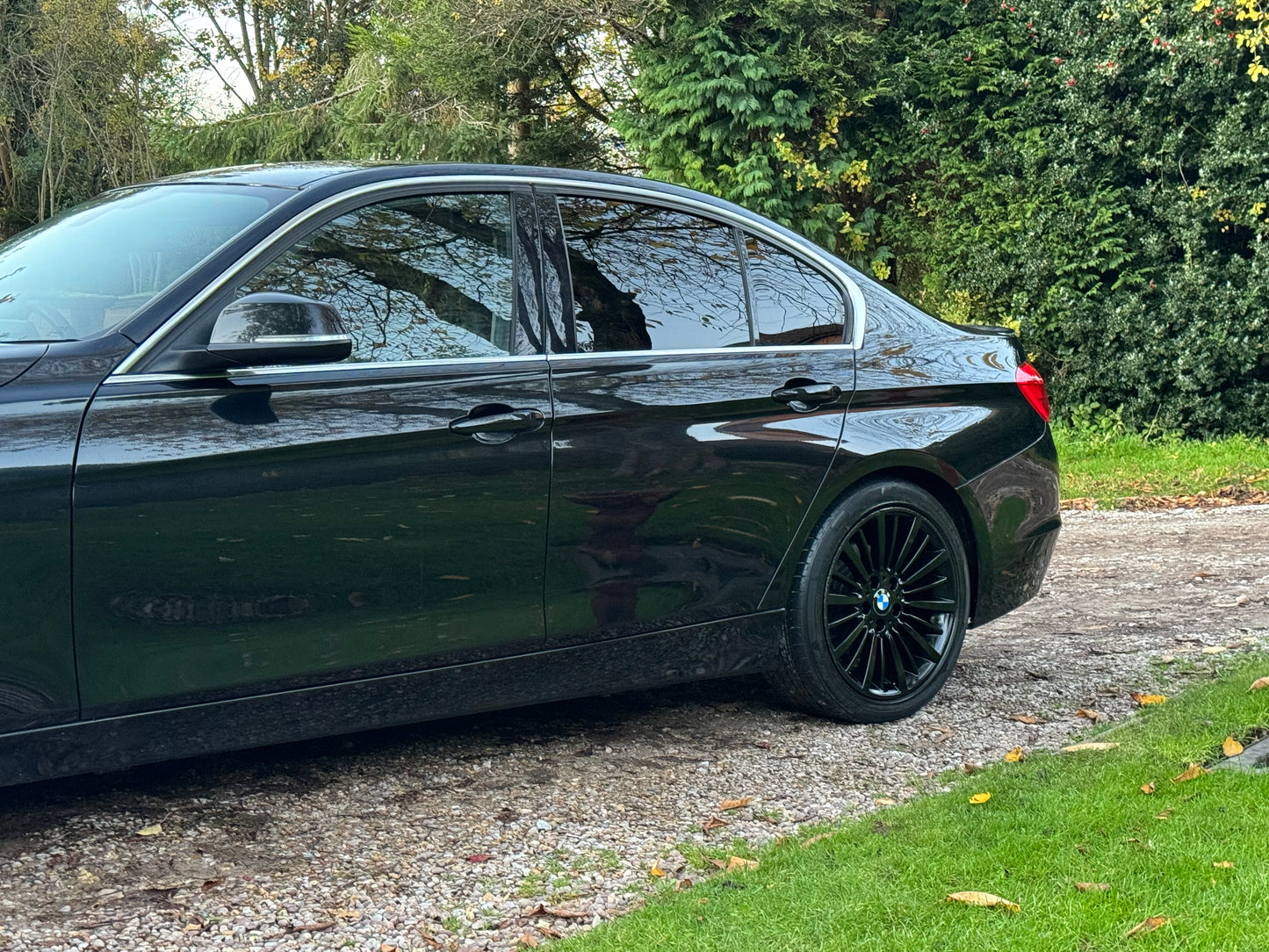 BMW 3 Series, 320d, Saloon - YE13DFF