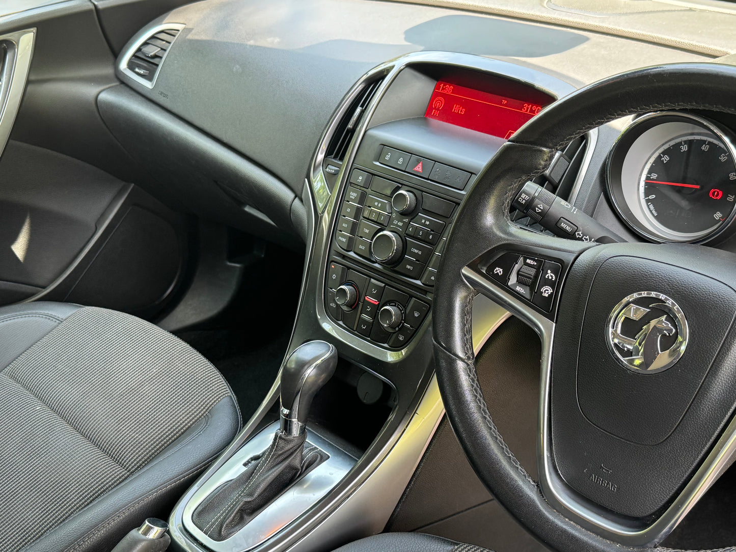 Vauxhall Astra, SE, Hatchback - LC13NBN