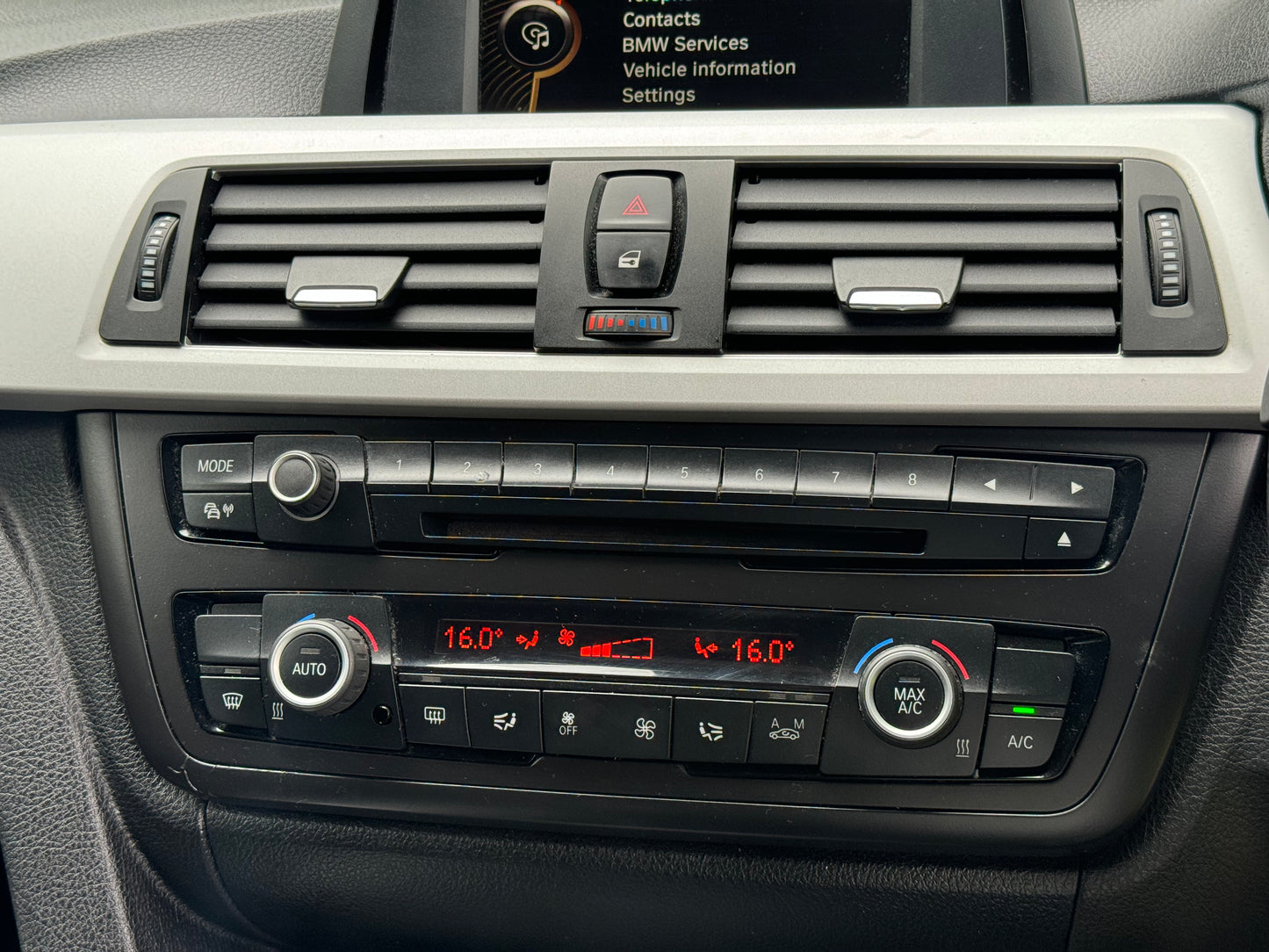 BMW 3 Series, SE, 320d, Saloon - YG62UYN