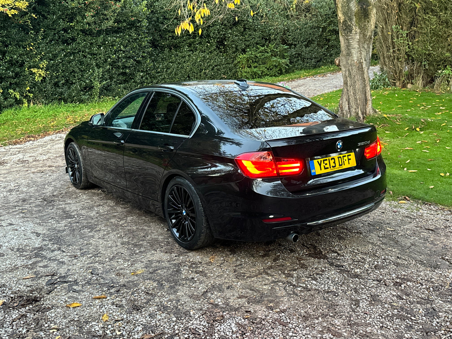 BMW 3 Series, 320d, Saloon - YE13DFF