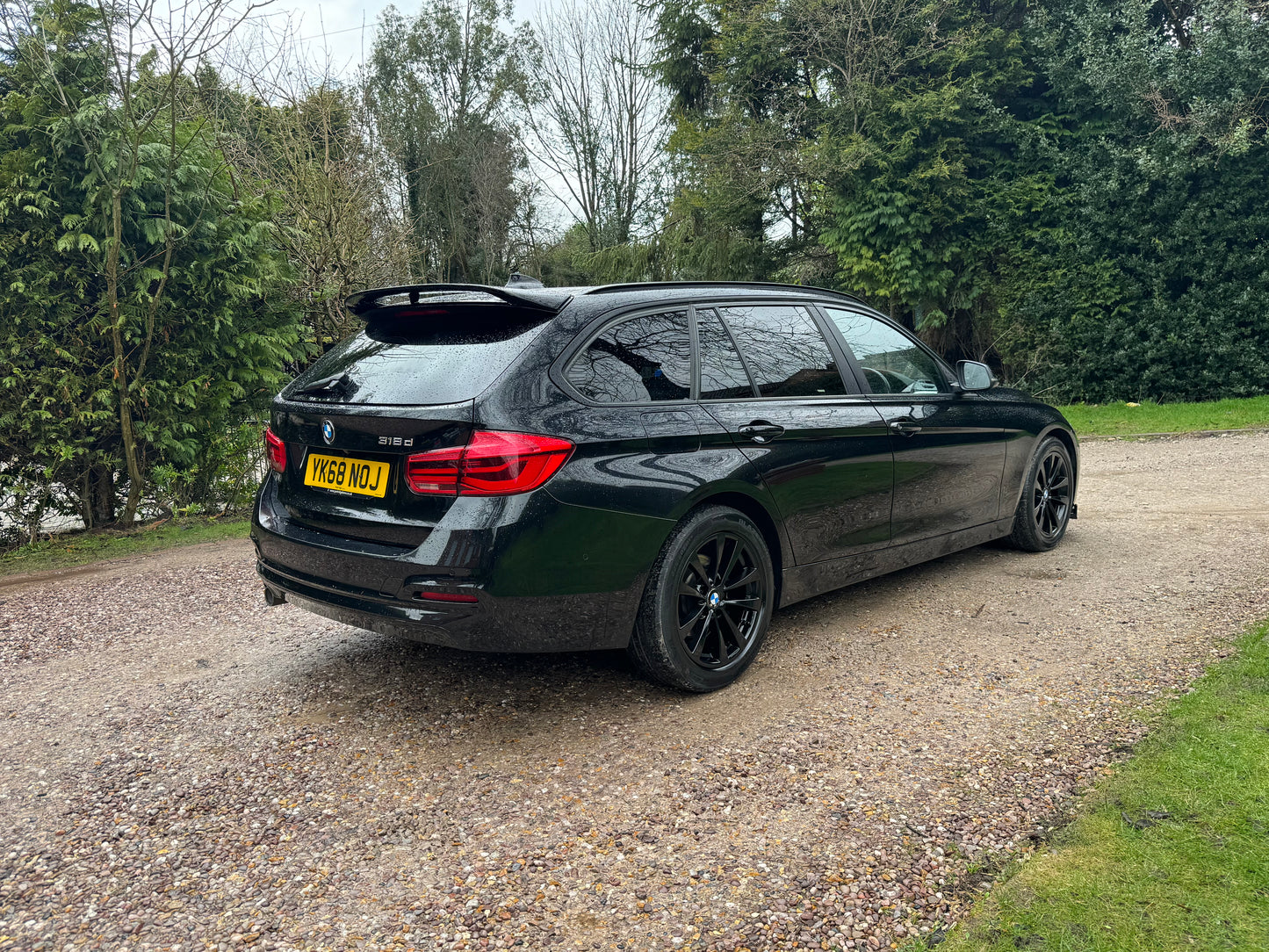 BMW 3 Series, SE, 318d, Estate - YK68NOJ