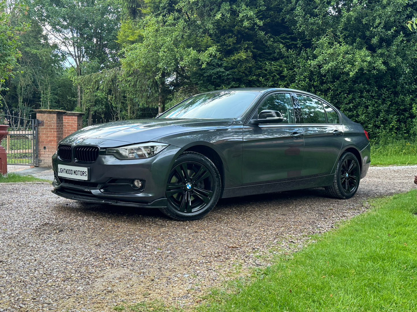 BMW 3 Series, Sport, 320d, Saloon - DN64YBV