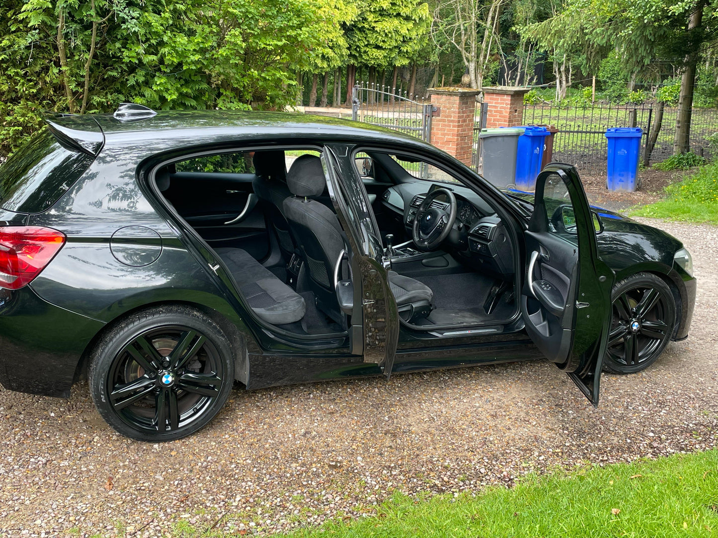 BMW 1 Series, M Sport, 118d, Hatchback - YG62PNX
