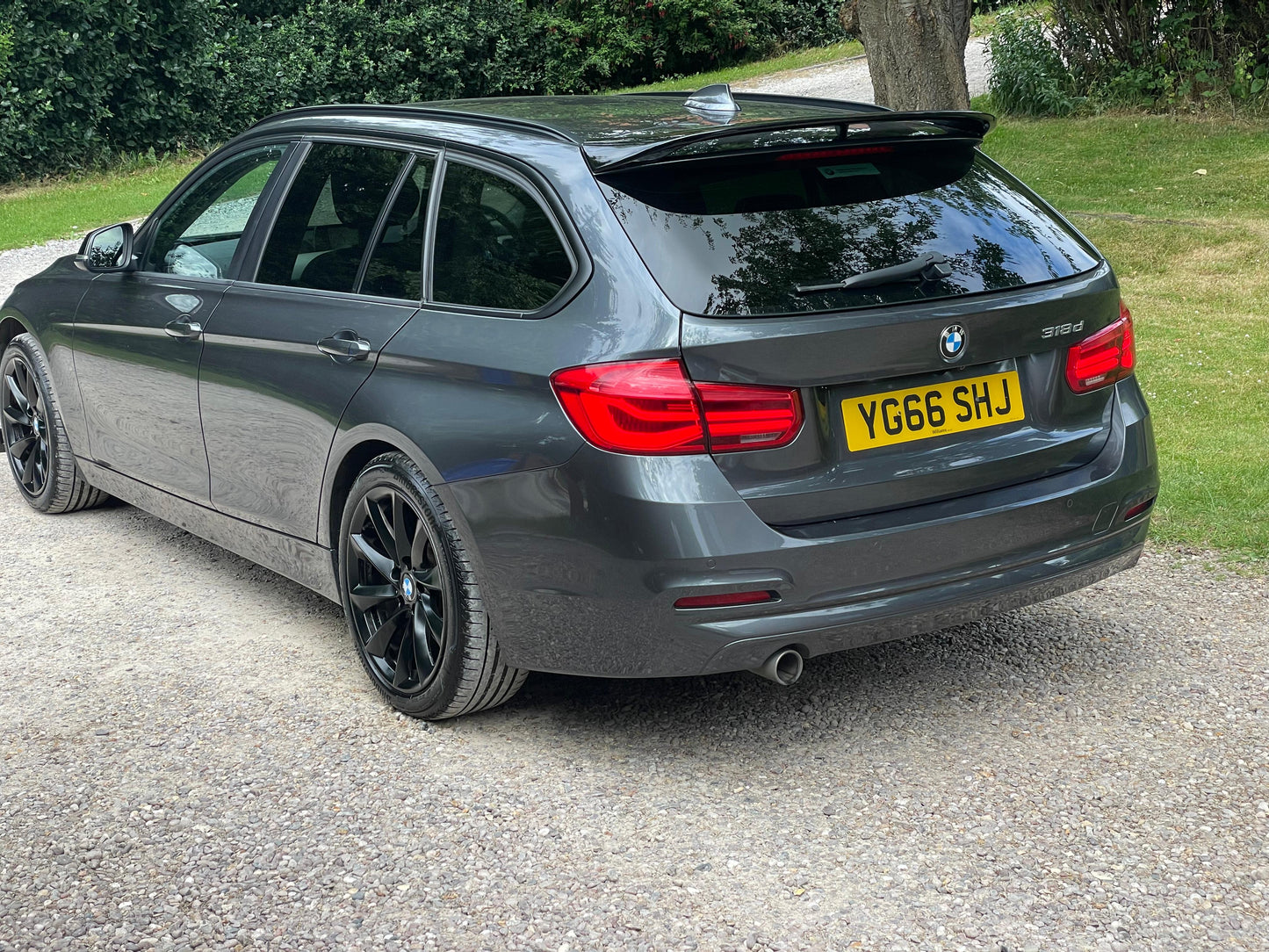 BMW 3 Series, SE, 318d, Estate - YG66SHJ