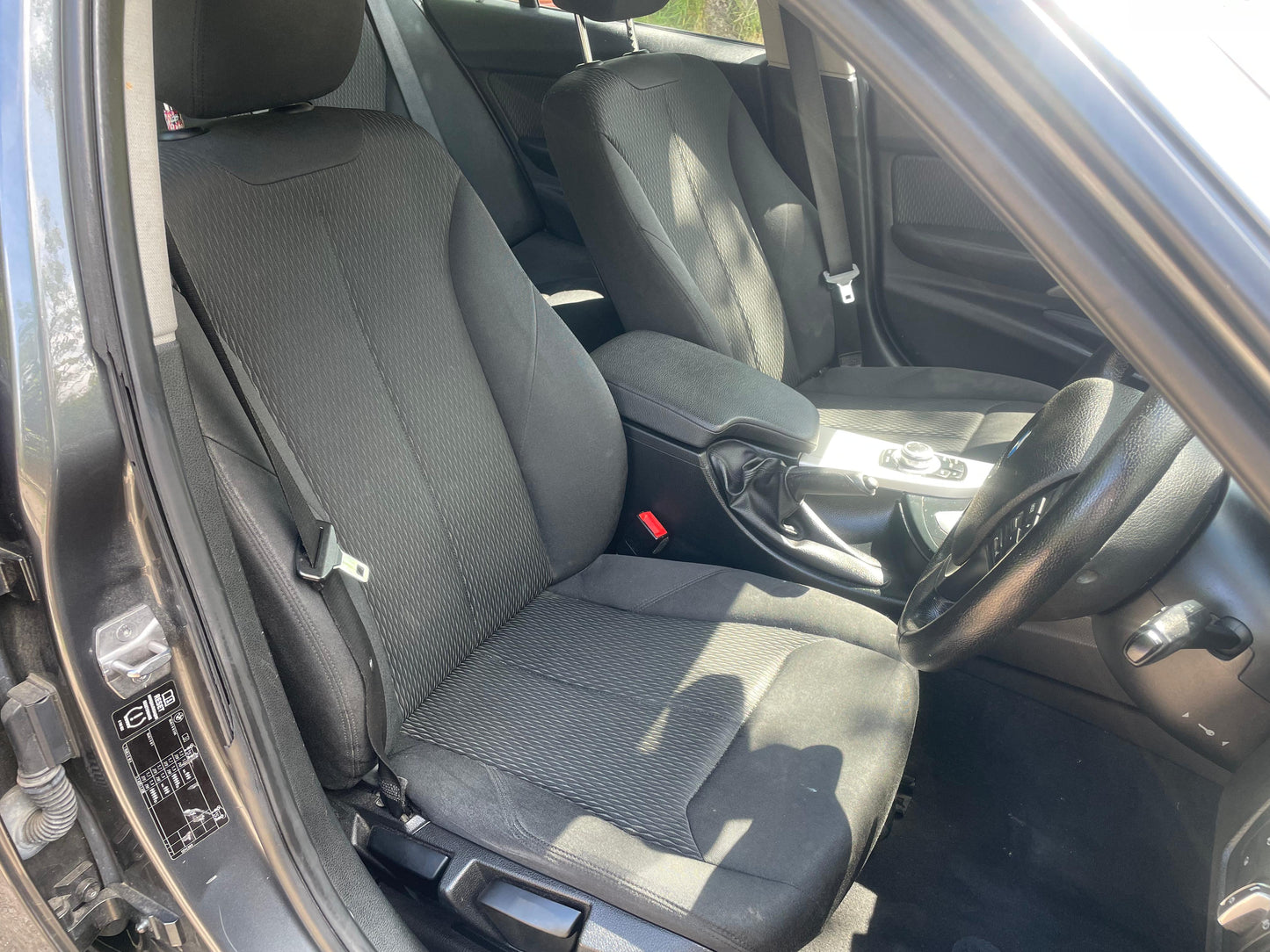 BMW 3 Series, ED, 320d, Saloon - YG15LBX
