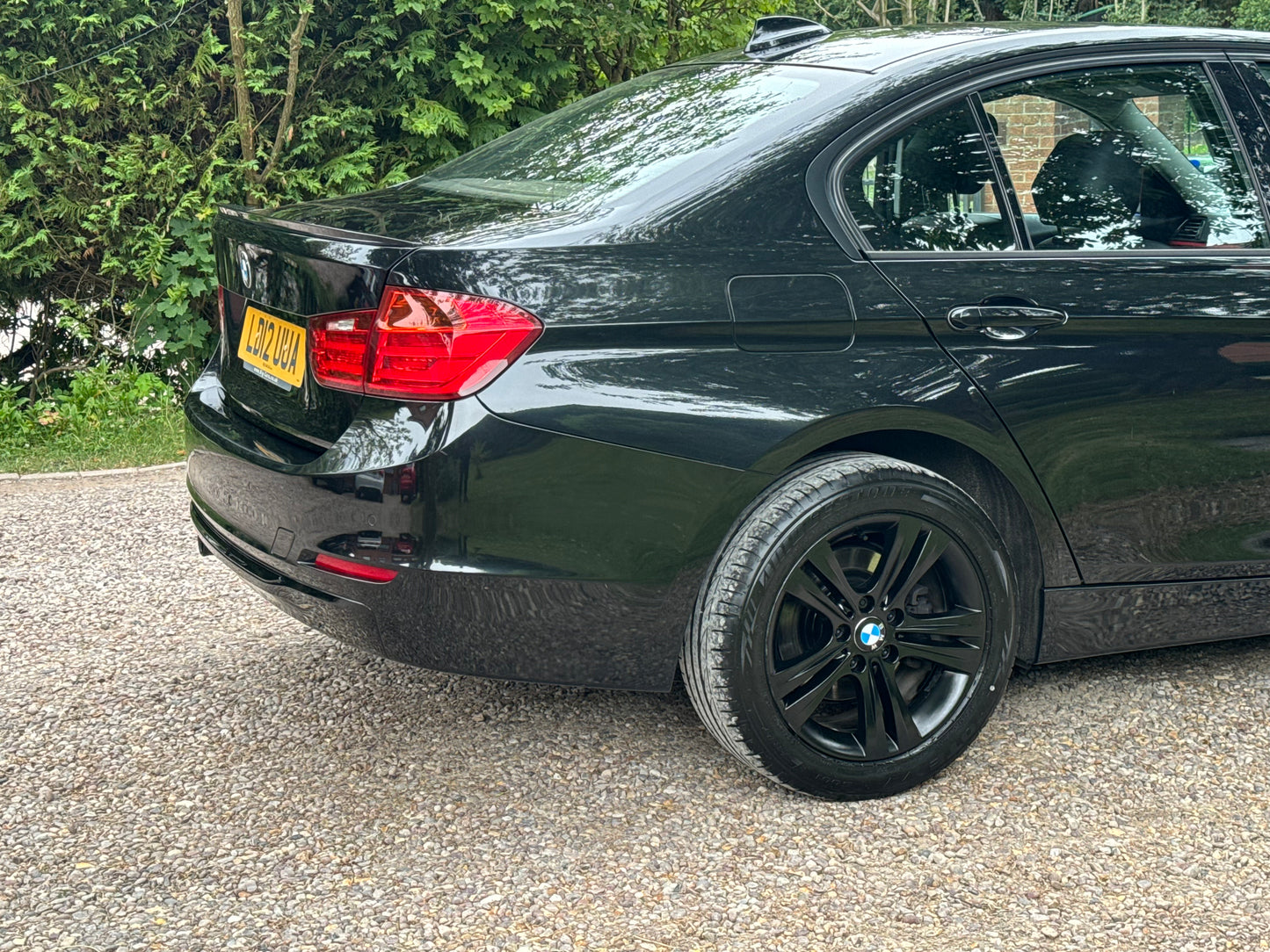 BMW 3 Series, Sport, 320d, Saloon - LD12UUA