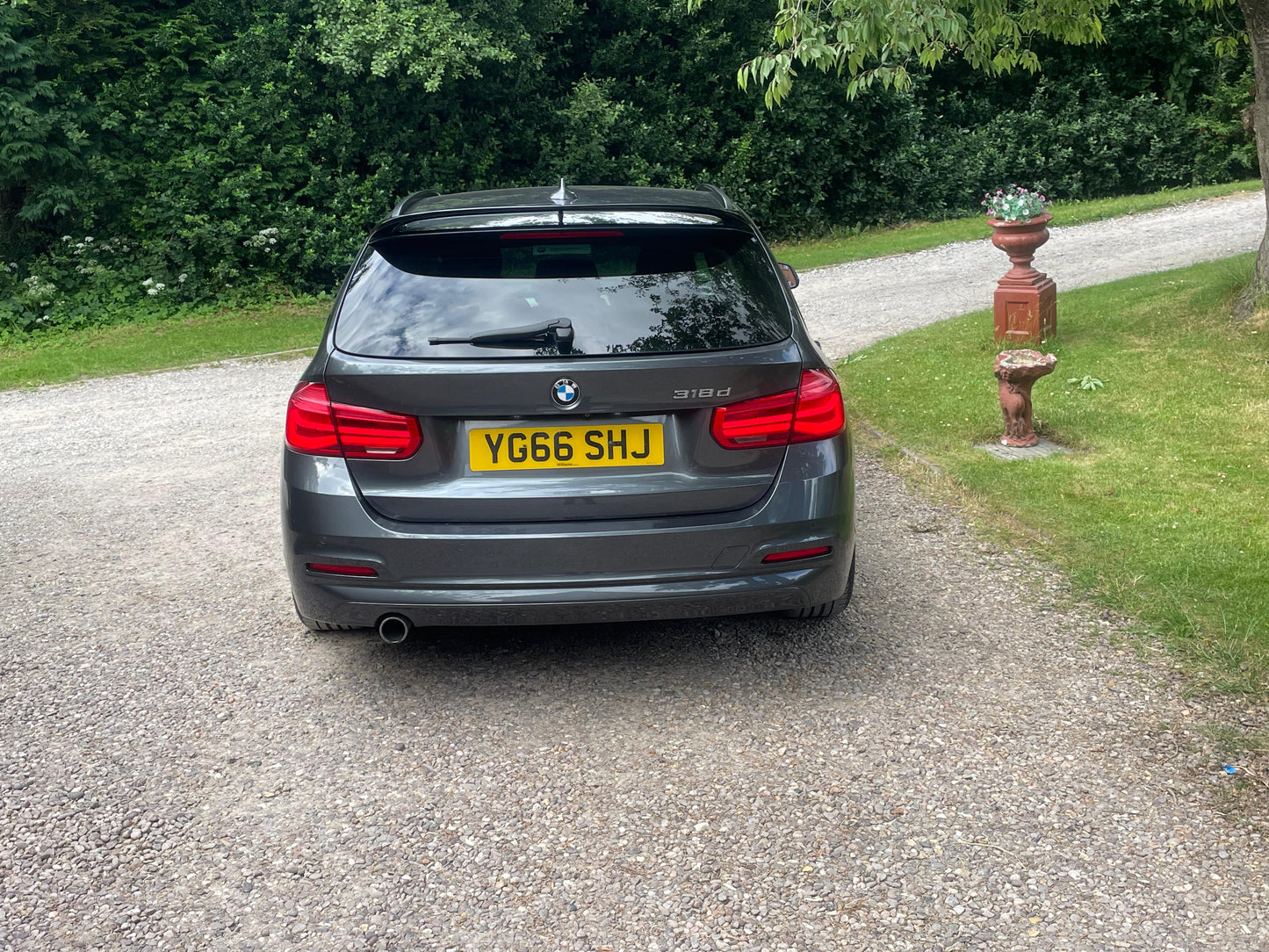 BMW 3 Series, SE, 318d, Estate - YG66SHJ