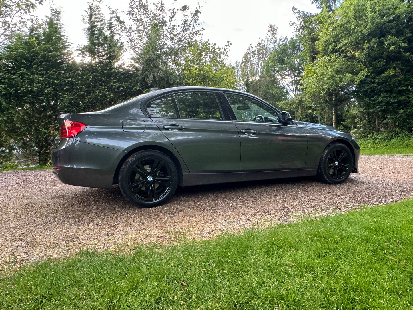 BMW 3 Series, Sport, 320d, Saloon - DN64YBV