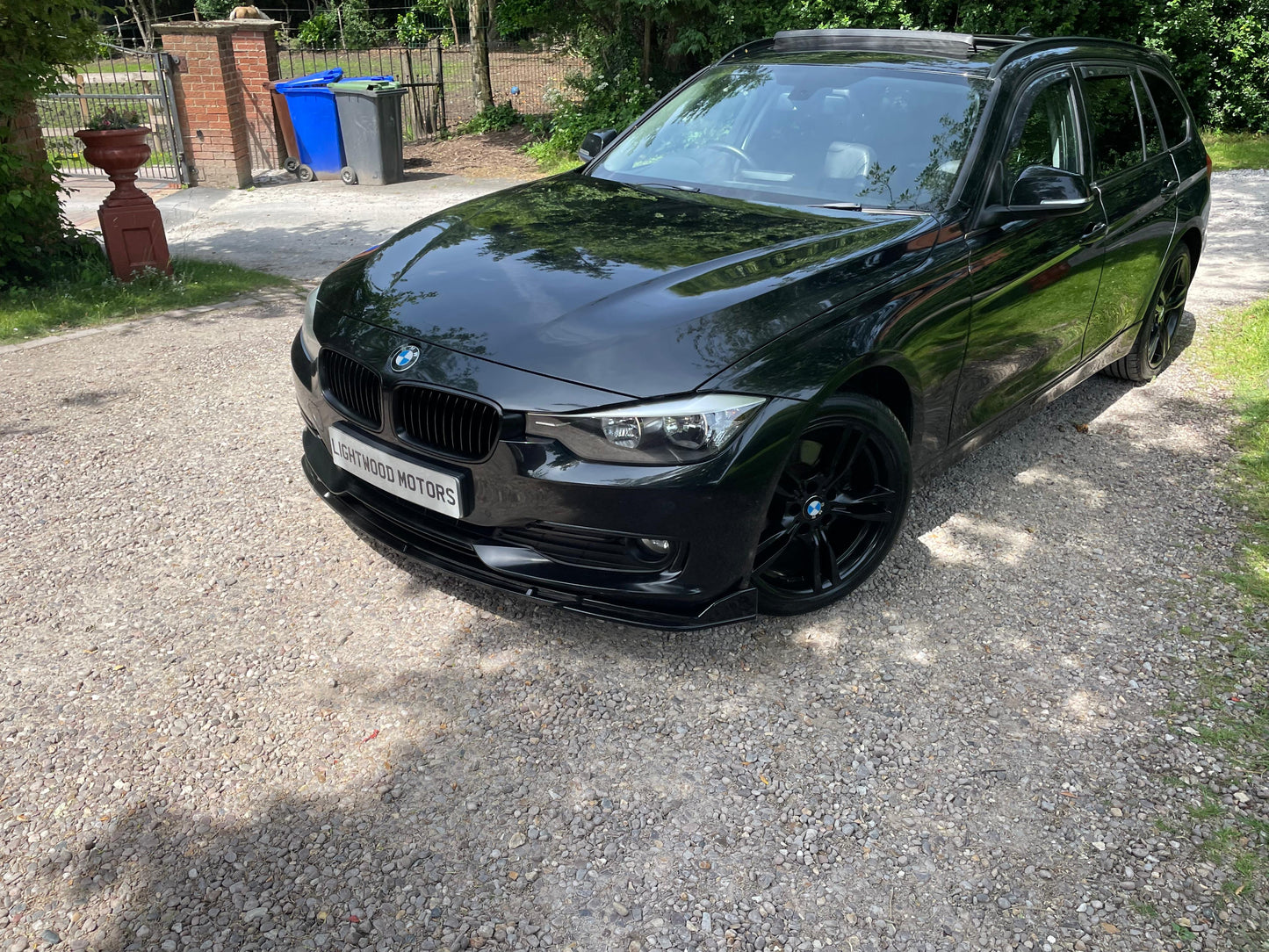 BMW 3 Series, Luxury, xDrive, 320d, Estate - YJ63EZM
