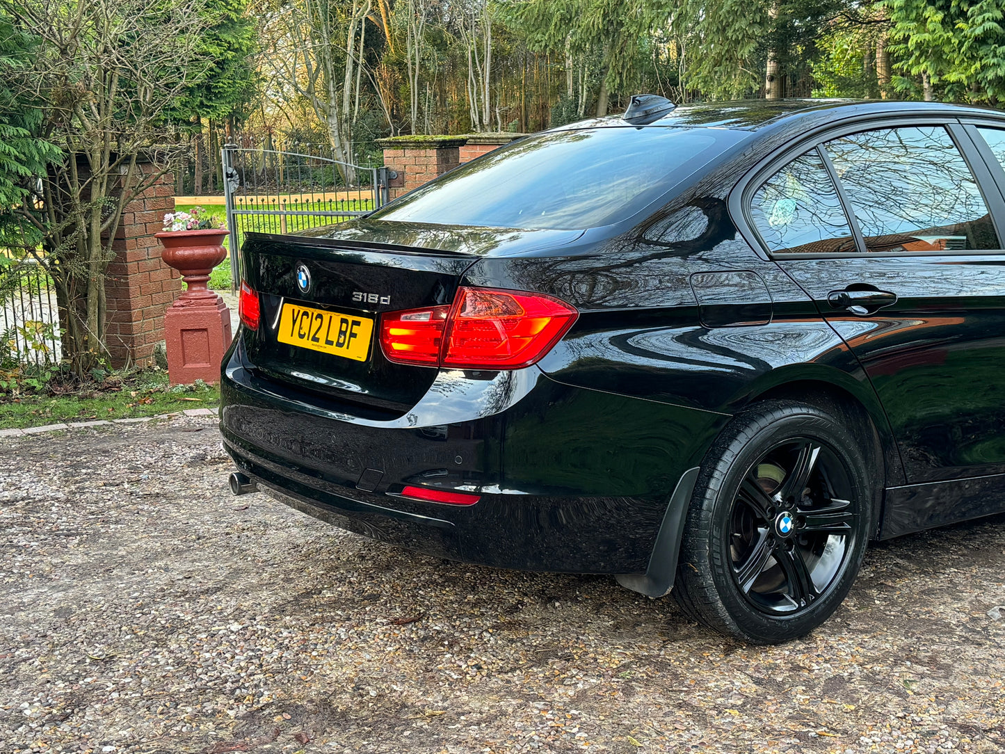 BMW 3 Series, 318d, Saloon - YC12LBF