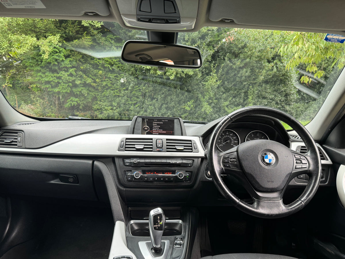 BMW 3 Series, SE, 318d, Saloon - LX13GGO