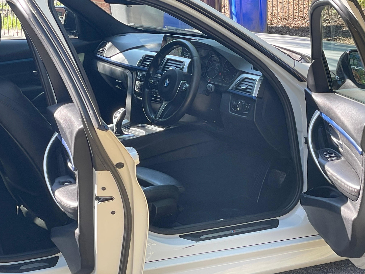 BMW 3 Series, M Sport, 330d, Estate - YJ15AGR