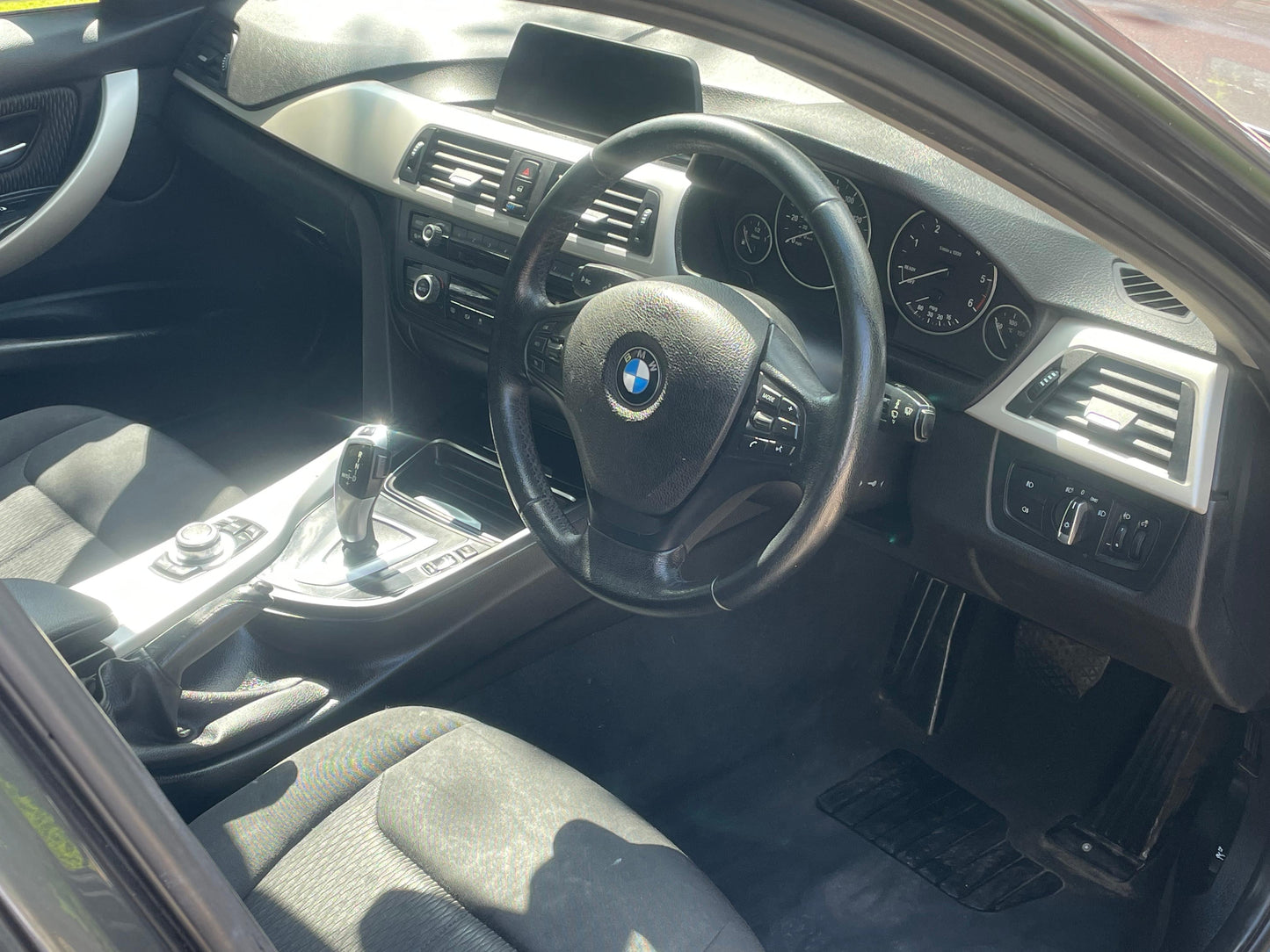 BMW 3 Series, ED, 320d, Saloon - YG15LBX